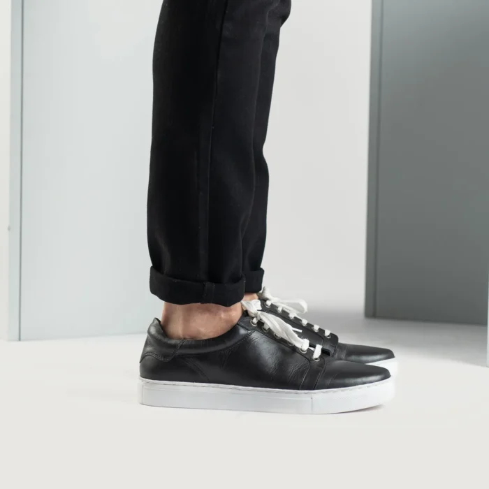 Carter Runn Black Leather Sneakers