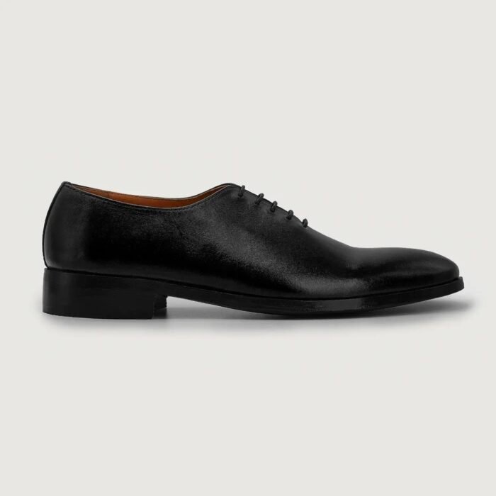 Dallas Black Leather Wholecut Shoes